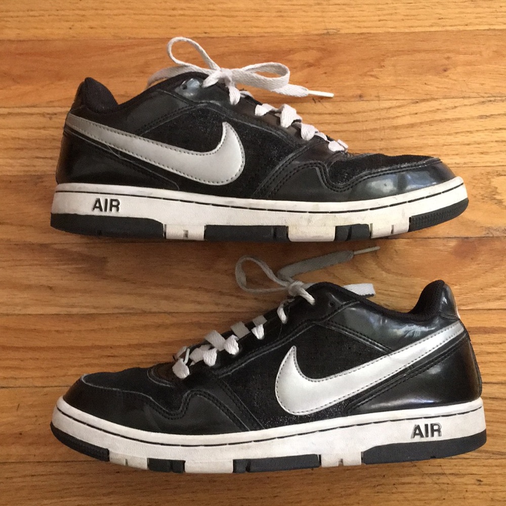 Nike Air Tennis Shoes